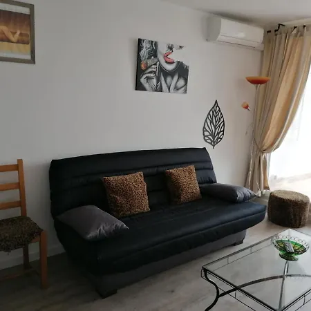 Cap Natu Port Ambonne Apartment *